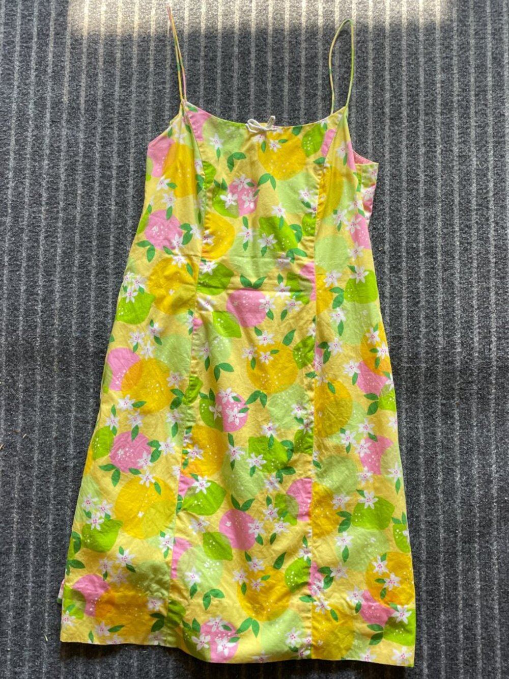 Lilly Pulitzer spaghetti strap dress. Citrus Lemonade Theme Size 4 Cotton - Picture 2 of 7